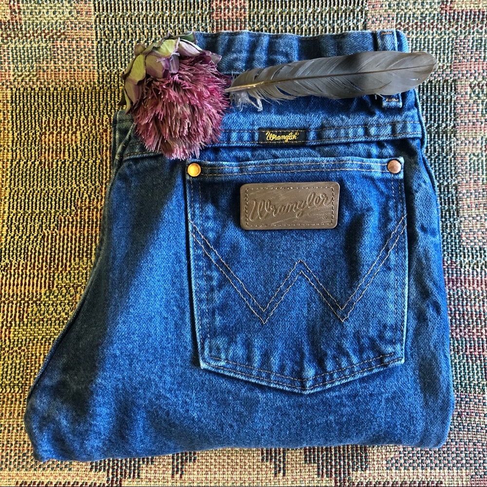 31 x 28 Vintage Wrangler High Rise wedgie short